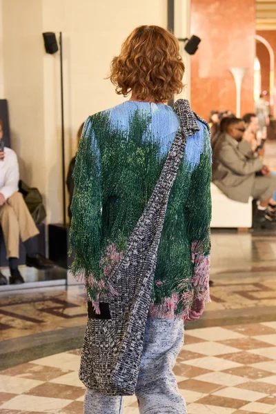 Look 94